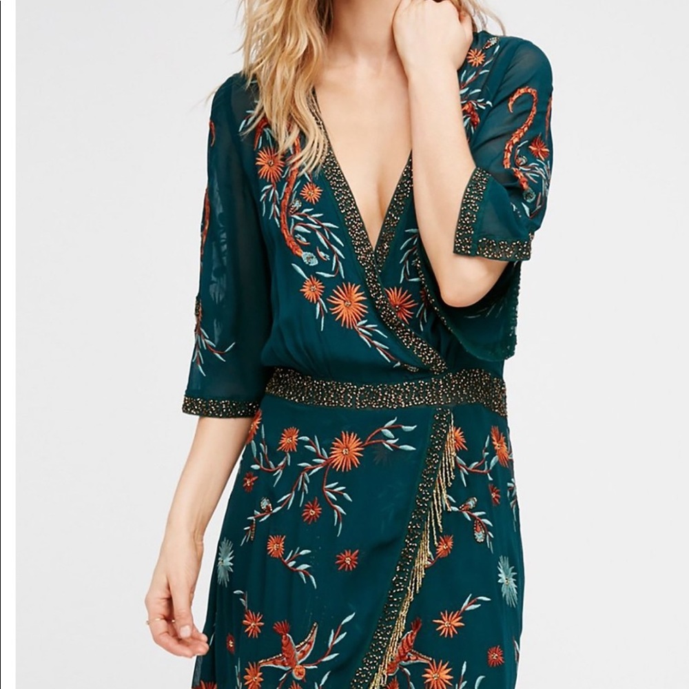 ISO of Midnight City Midi Dress.